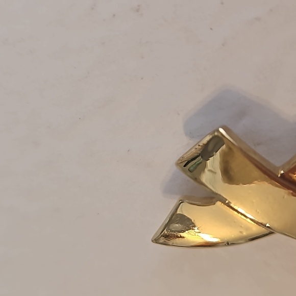 PCI Vintage Kiss Goldtone Pendant - Picture 7 of 7